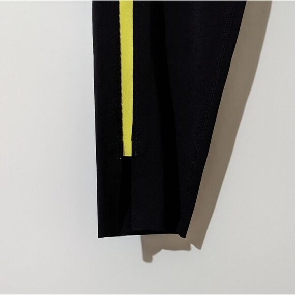 Zyia Active Luxe Yellow Stripe High Waist 7/8 Length Leggings - Picture 4 of 4